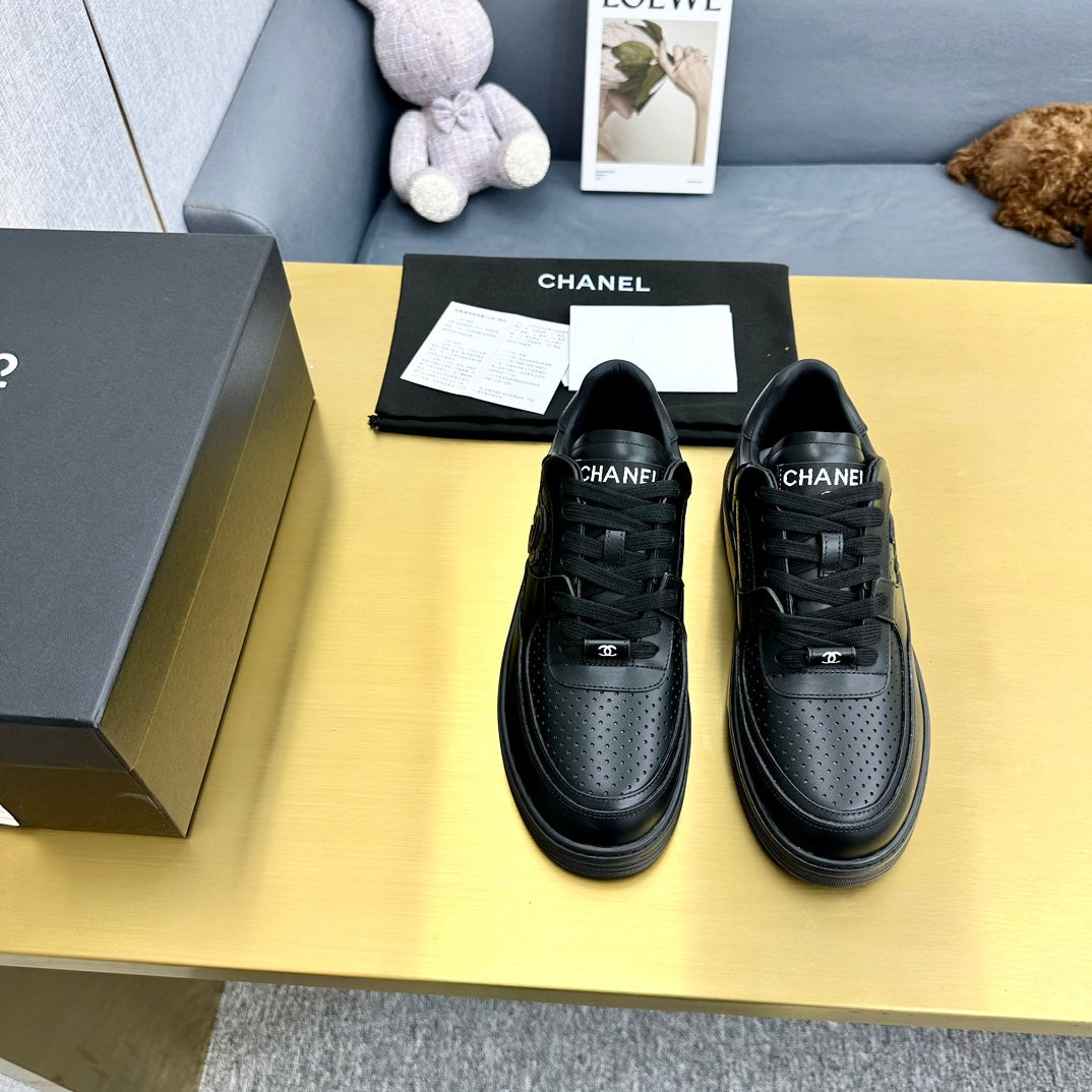 ChL 23C Early Spring Resort Collection Sneakers