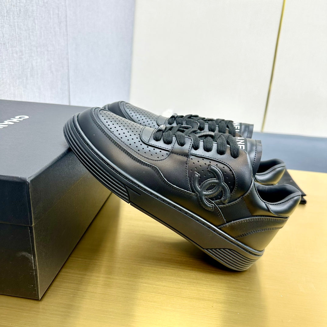 ChL 23C Early Spring Resort Collection Sneakers