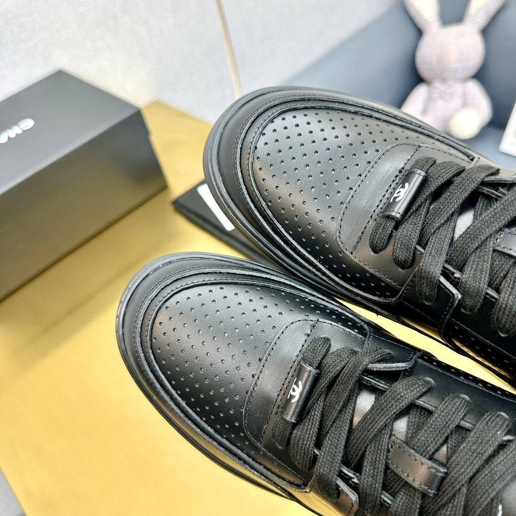 ChL 23C Early Spring Resort Collection Sneakers