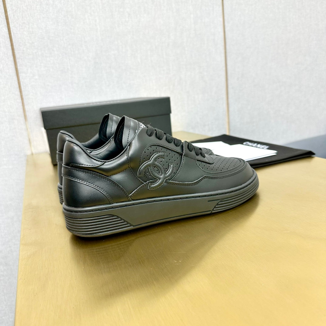 ChL 23C Early Spring Resort Collection Sneakers