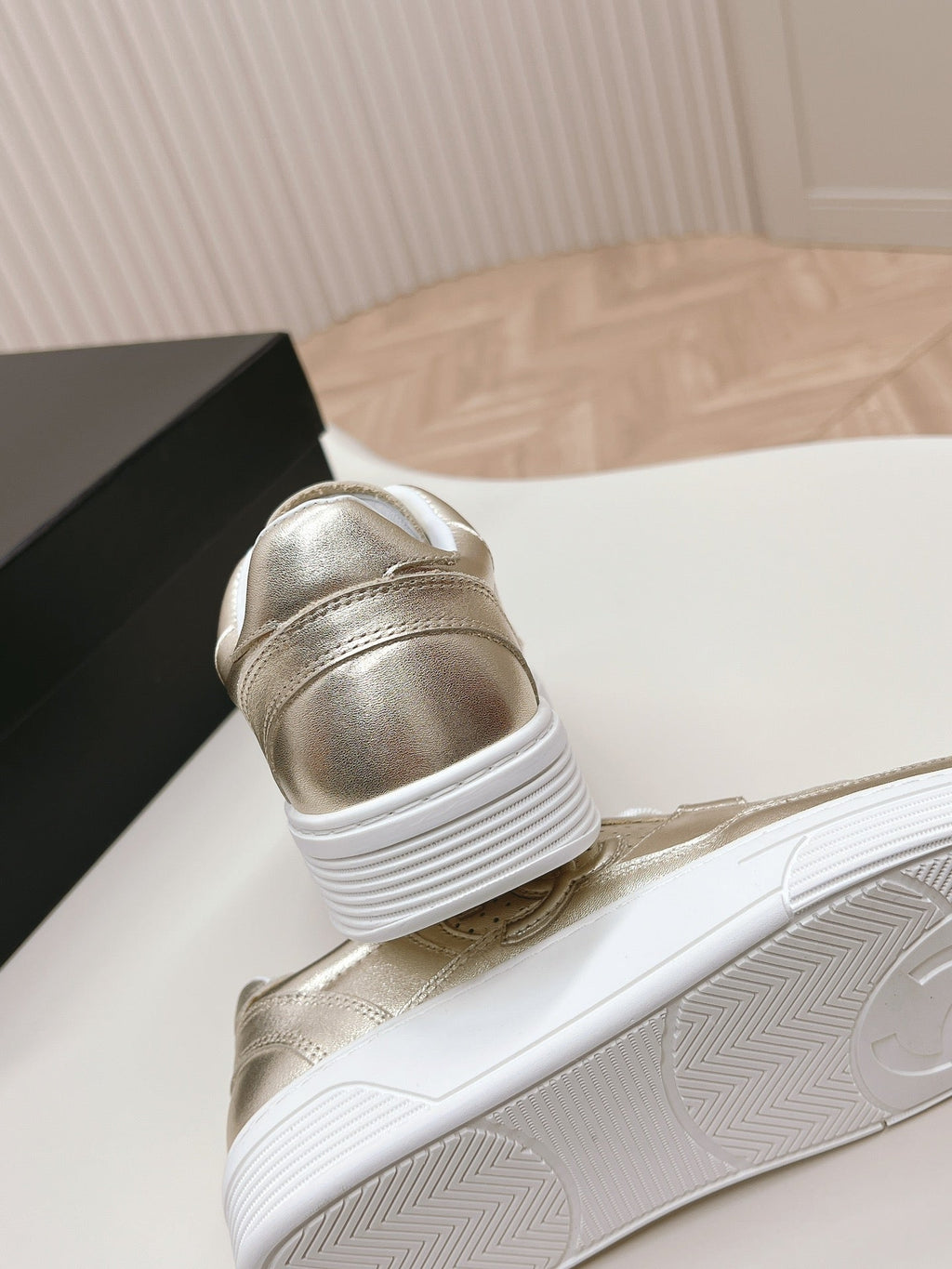 ChL 23C Early Spring Resort Collection Sneakers