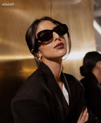 Elegant Serpentine-Inspired Sunglasses