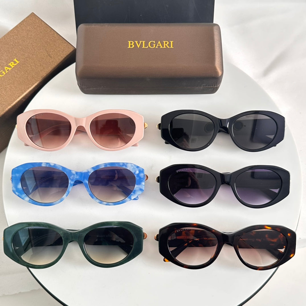 Elegant Serpentine-Inspired Sunglasses