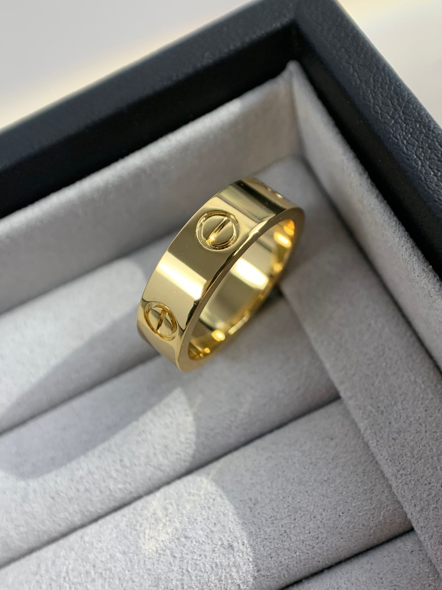 Love Band – Love ring 💍
