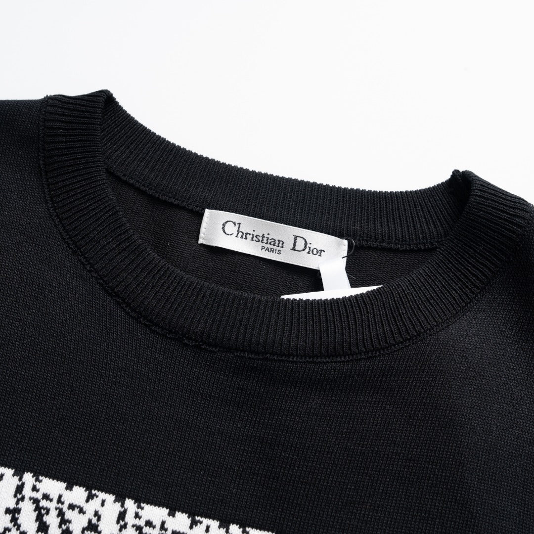 D- Logo Embroidered Short Sleeve T-Shirt