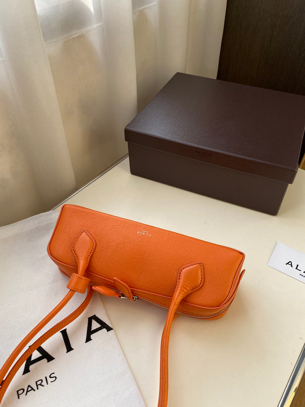 Sleek "Le Teckel" Style Shoulder Bag (Premium Quality)