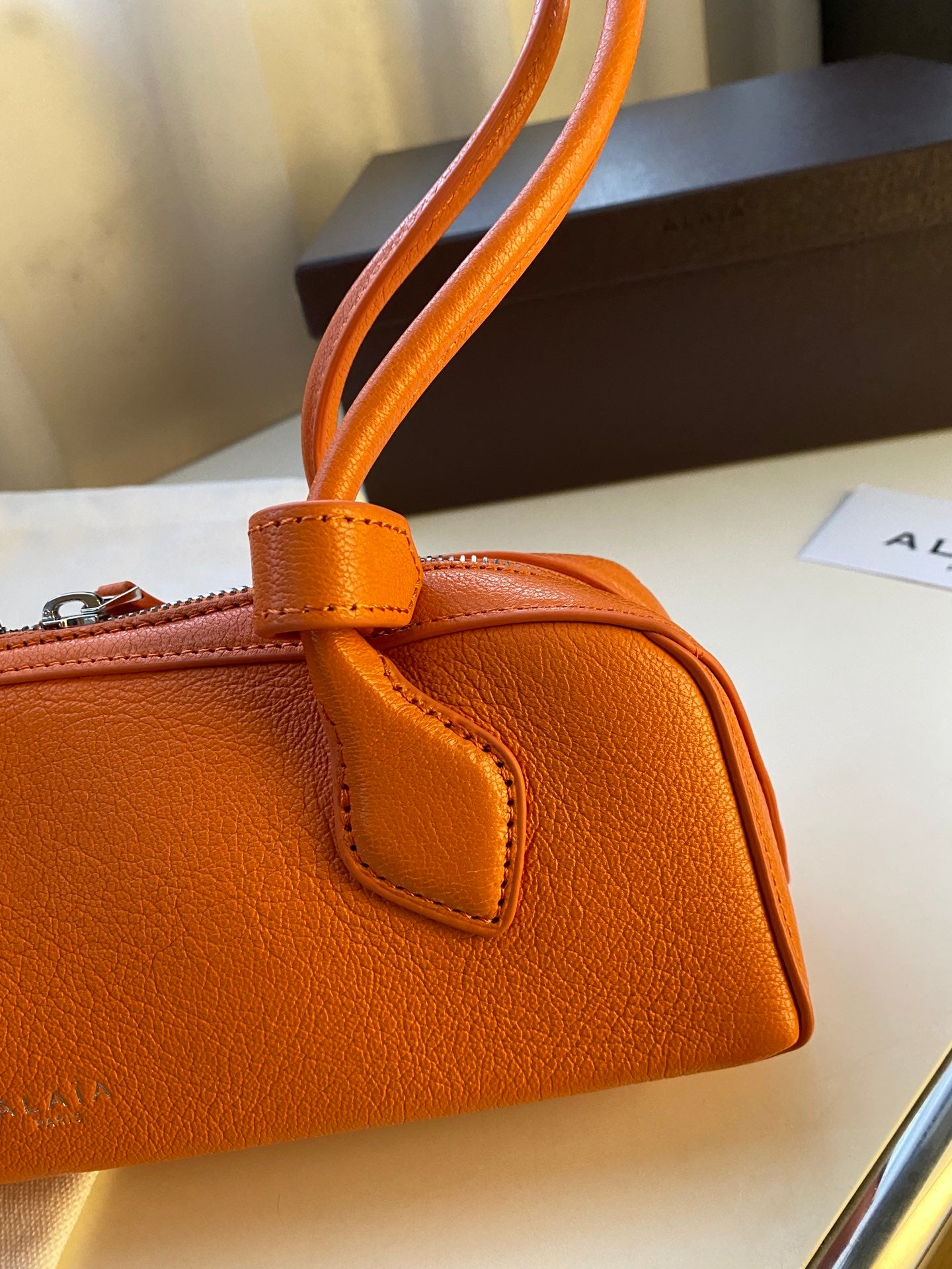 Sleek "Le Teckel" Style Shoulder Bag (Premium Quality)