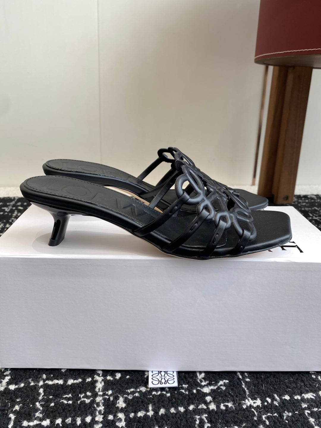 Elegant Summer Slides – Minimalist Leather Comfort