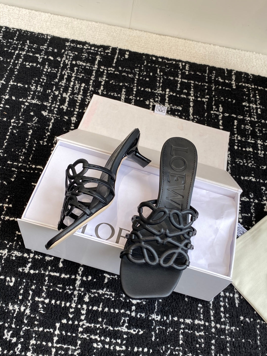 Elegant Summer Slides – Minimalist Leather Comfort