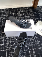 Elegant Summer Slides – Minimalist Leather Comfort