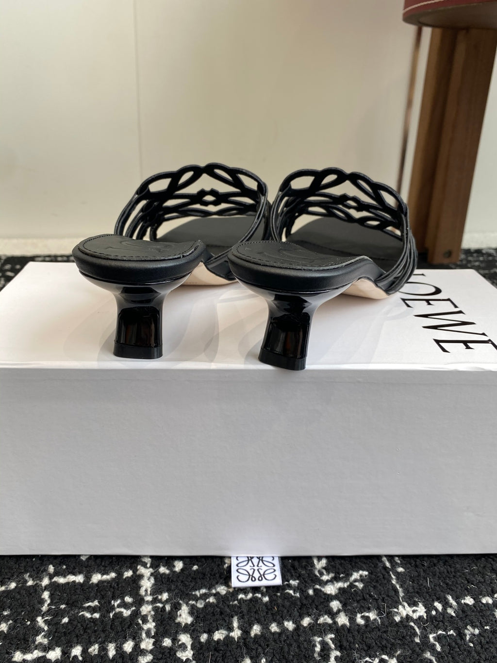 Elegant Summer Slides – Minimalist Leather Comfort