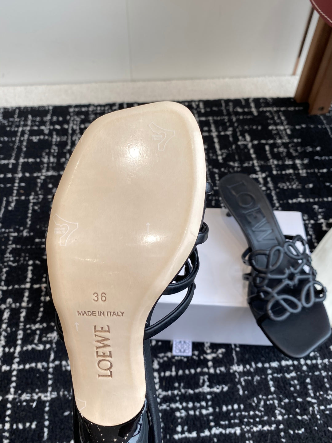 Elegant Summer Slides – Minimalist Leather Comfort