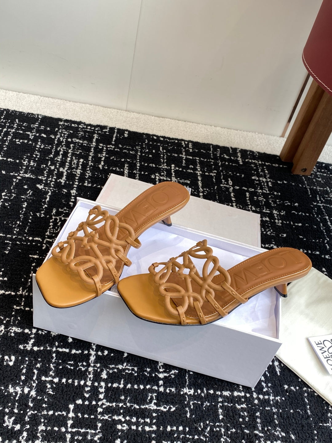 Elegant Summer Slides – Minimalist Leather Comfort