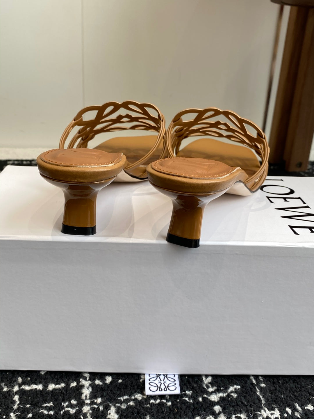 Elegant Summer Slides – Minimalist Leather Comfort