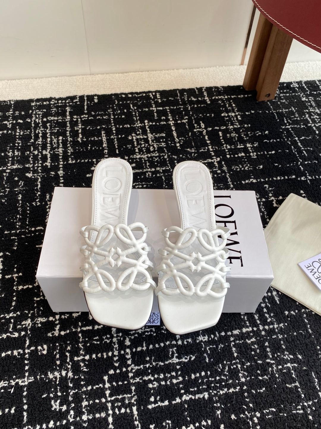 Elegant Summer Slides – Minimalist Leather Comfort