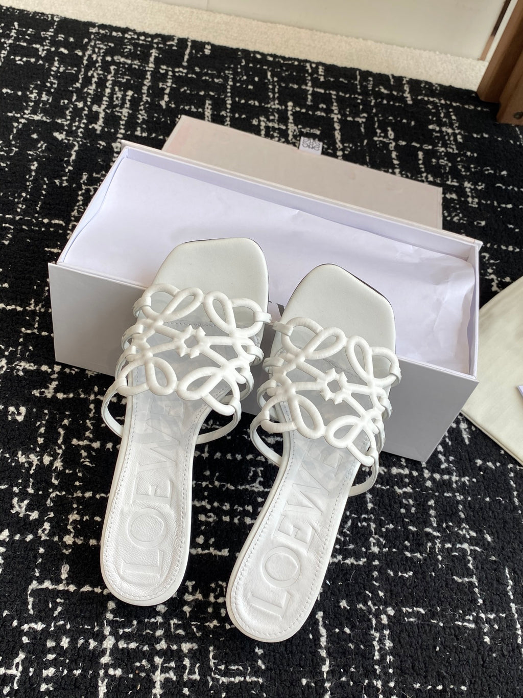 Elegant Summer Slides – Minimalist Leather Comfort