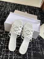 Elegant Summer Slides – Minimalist Leather Comfort