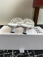 Elegant Summer Slides – Minimalist Leather Comfort