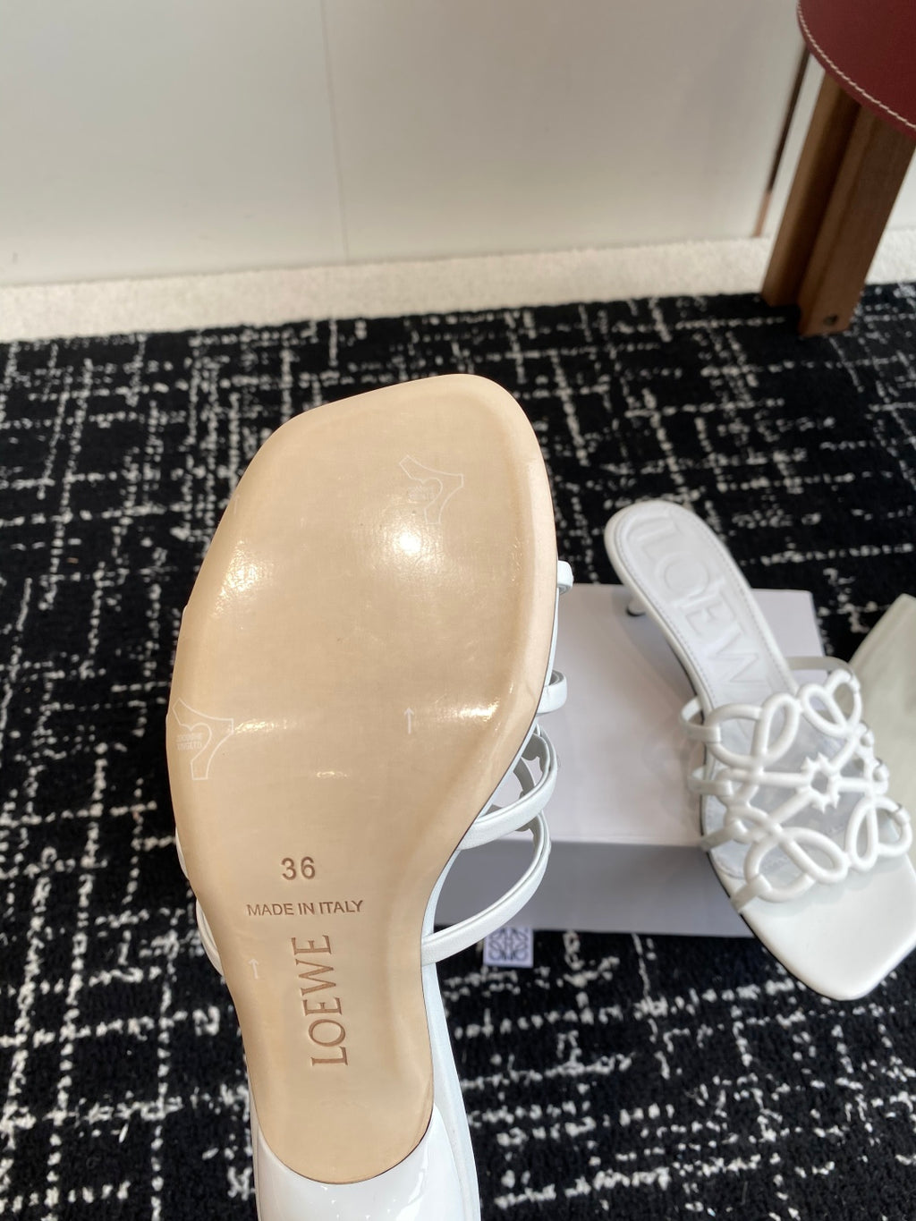 Elegant Summer Slides – Minimalist Leather Comfort