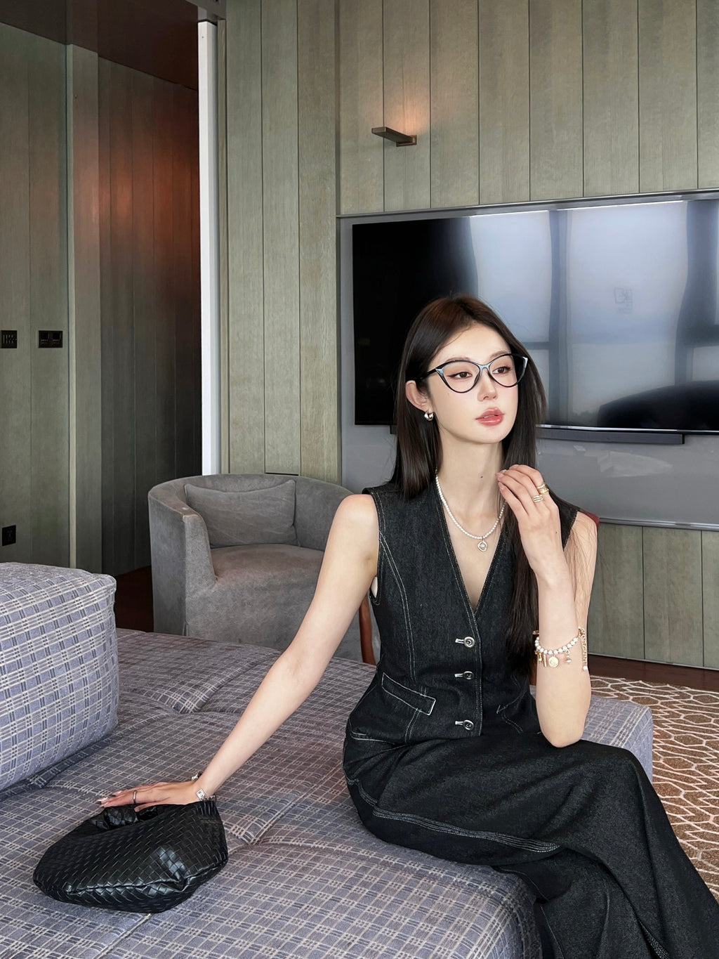 Two-Piece Contrast Stitch Denim Set – Vest & Pants