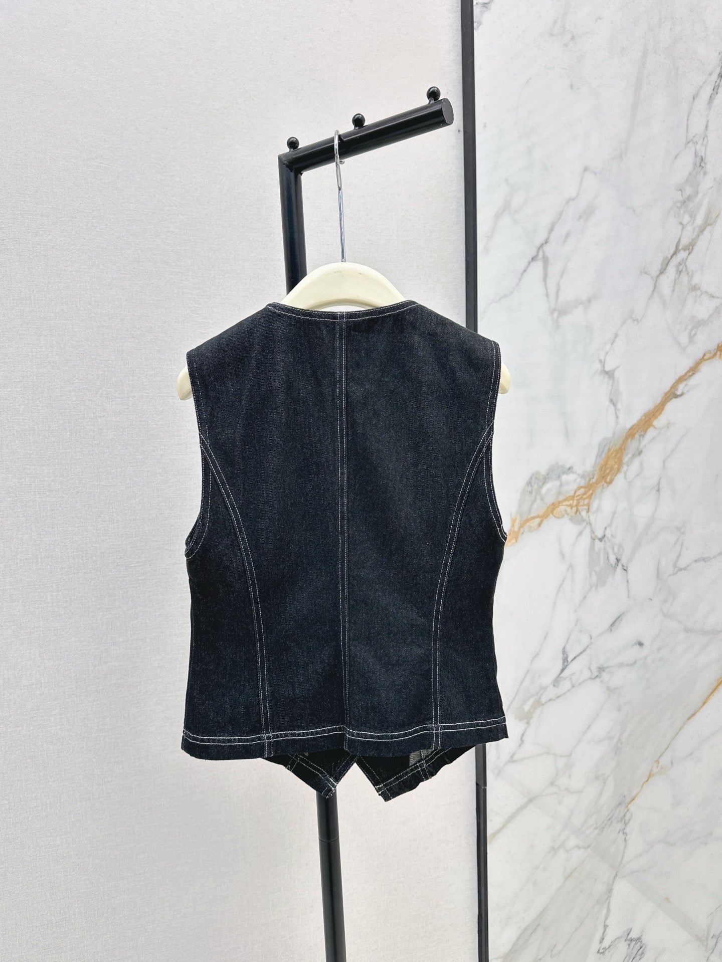 Two-Piece Contrast Stitch Denim Set – Vest & Pants