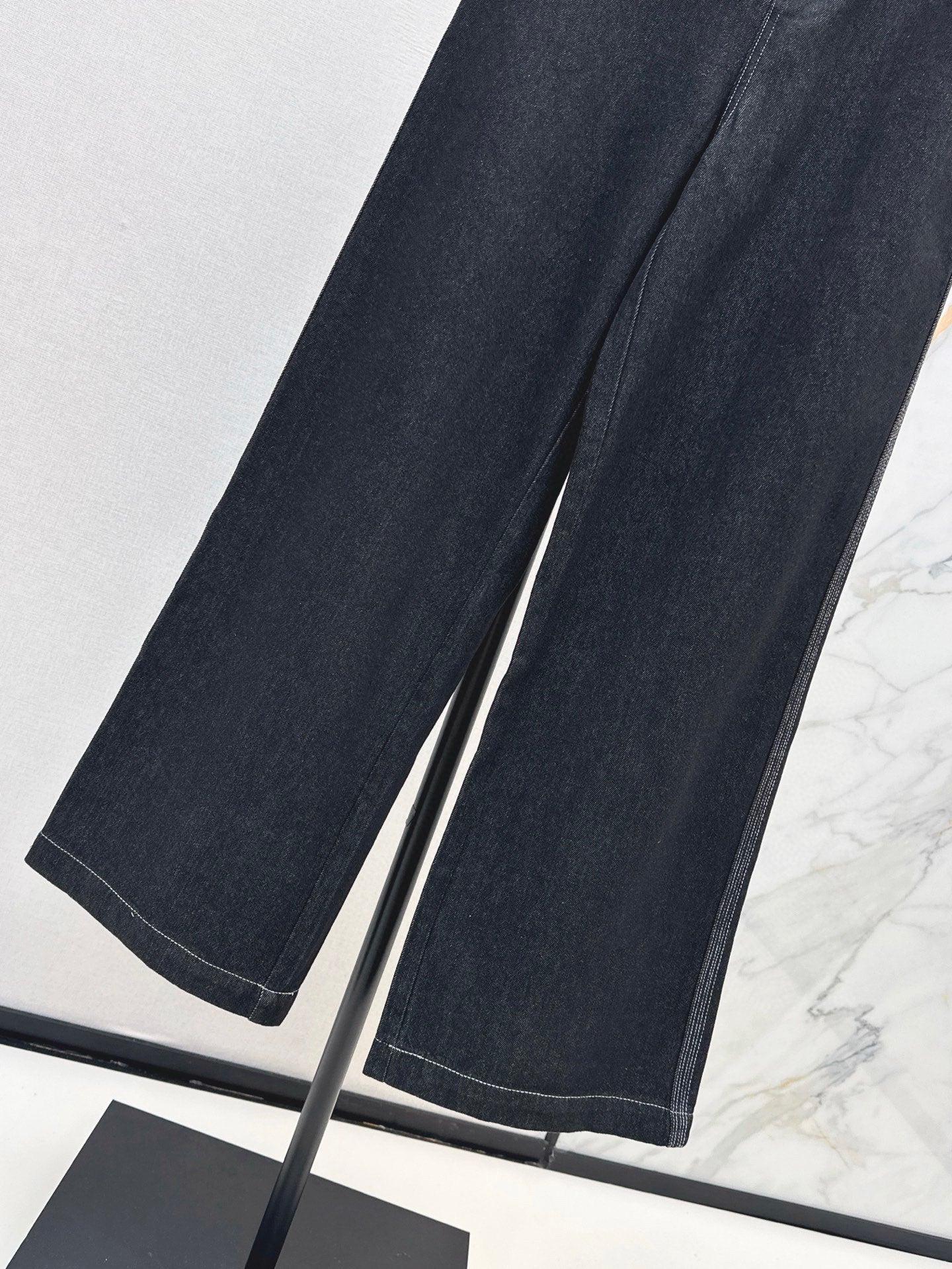 Two-Piece Contrast Stitch Denim Set – Vest & Pants