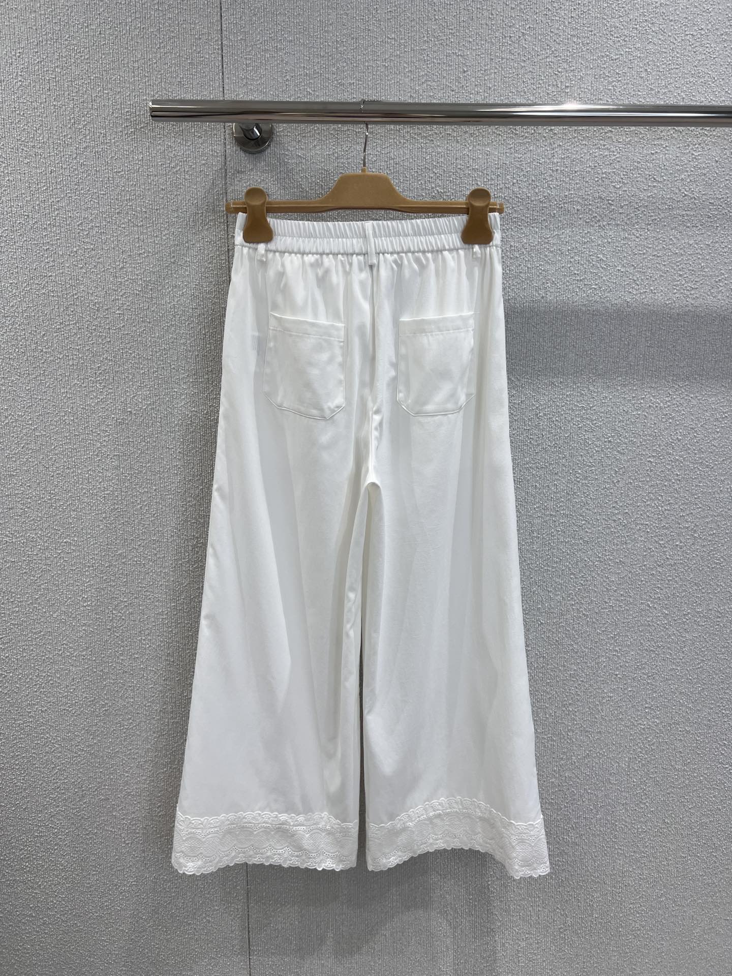 Lace-Embroidered Cropped Trousers