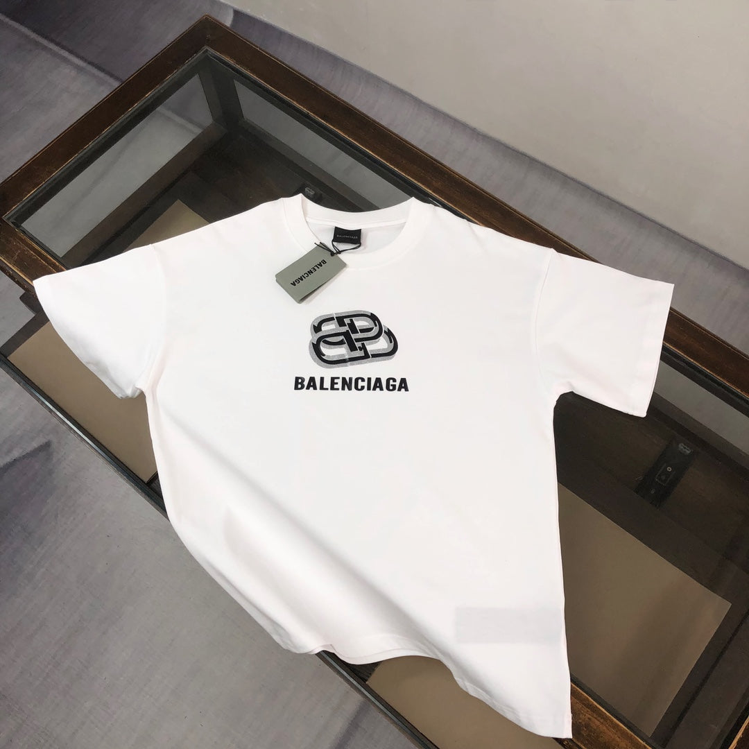 Unisex Oversized Cotton Tee – Bold Minimalist Edition