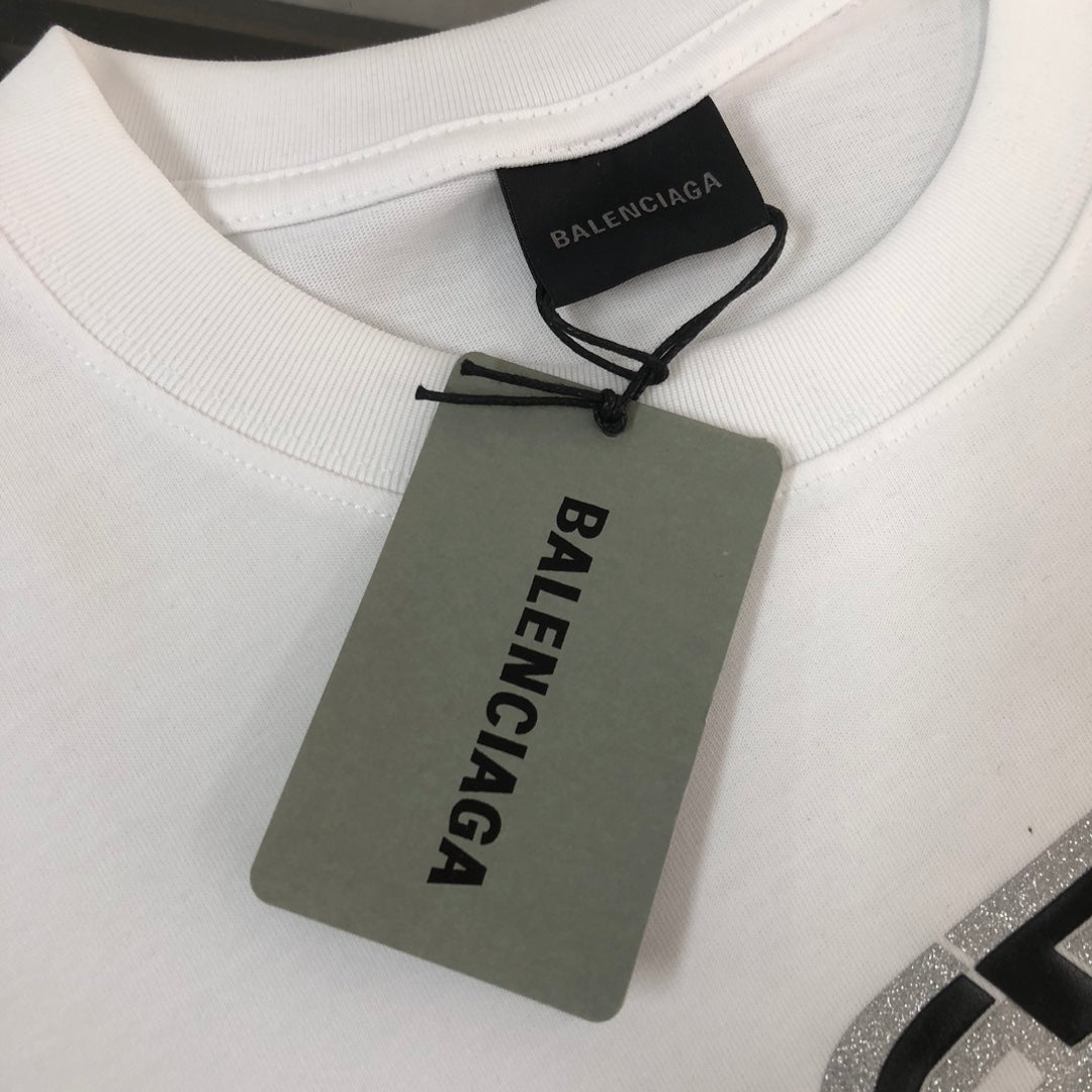 Unisex Oversized Cotton Tee – Bold Minimalist Edition