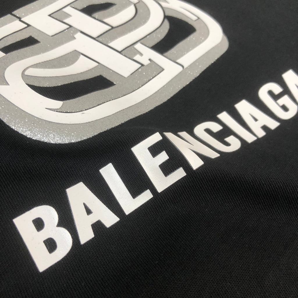 Unisex Oversized Cotton Tee – Bold Minimalist Edition