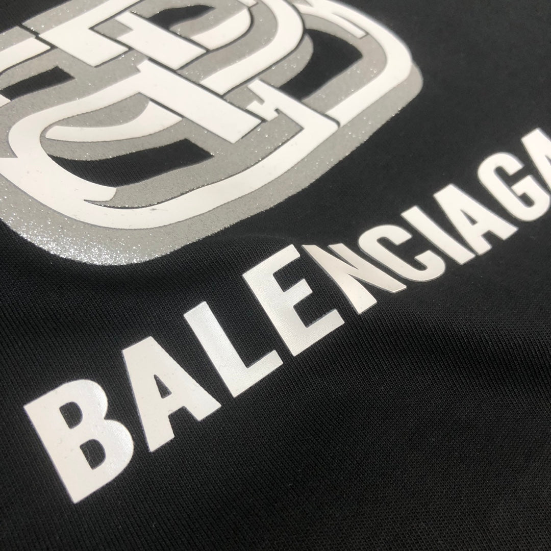 Unisex Oversized Cotton Tee – Bold Minimalist Edition