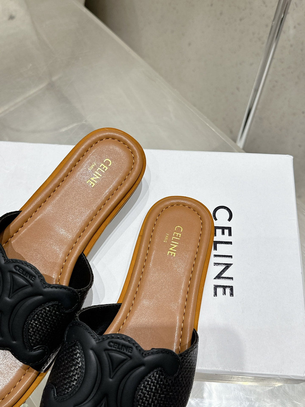 CLN Classic Leather Flat Slide Sandals