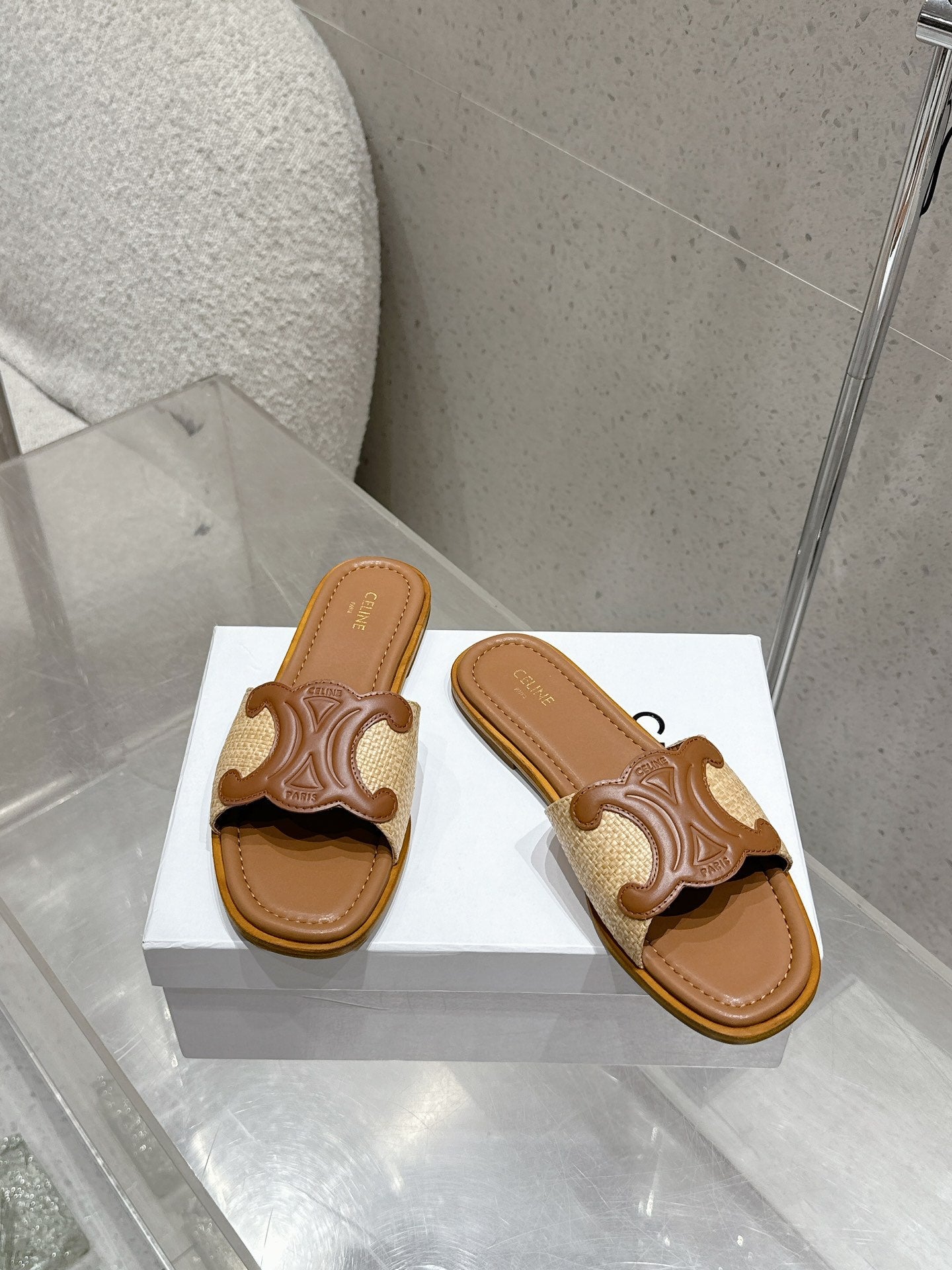 CLN Classic Leather Flat Slide Sandals
