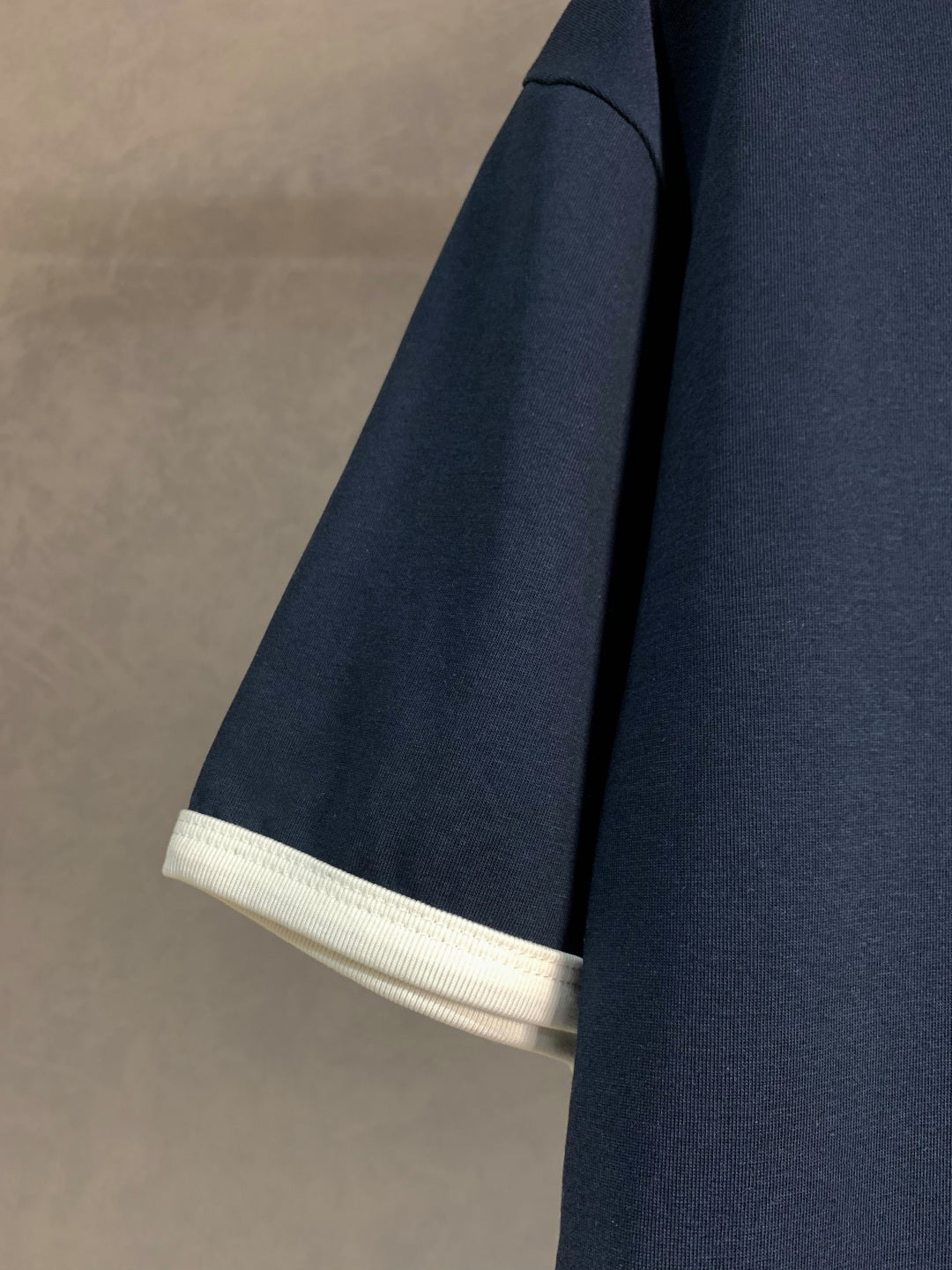 Unisex Velvet Lettering T-Shirt – Oversized Fit