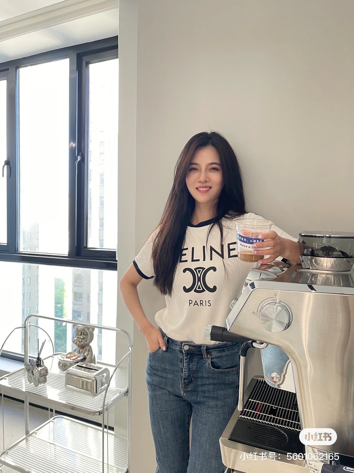 Unisex Contrast Neckline T-Shirt – Velvet Lettering