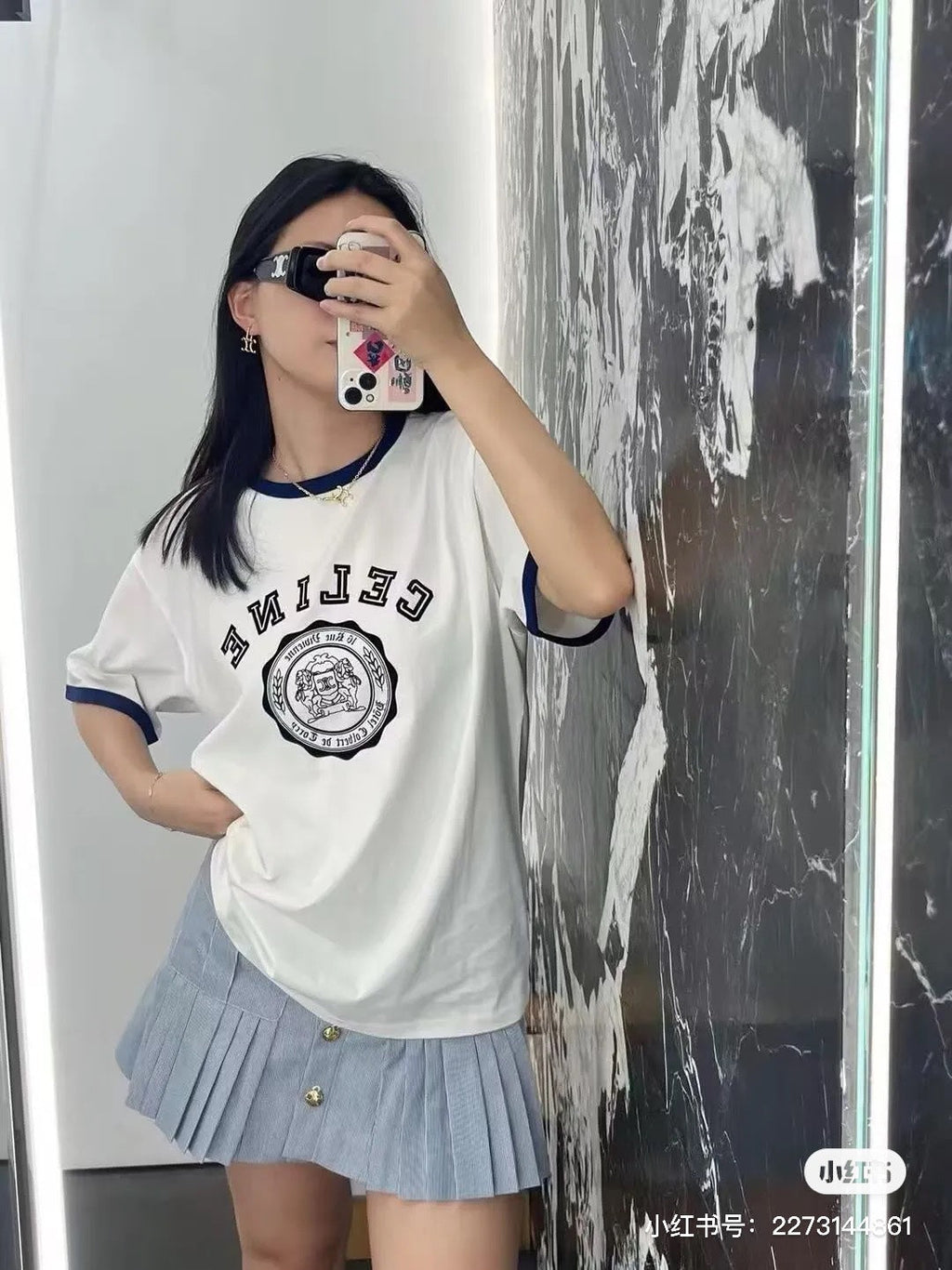 Unisex Contrast Neckline T-Shirt – Velvet Graphic