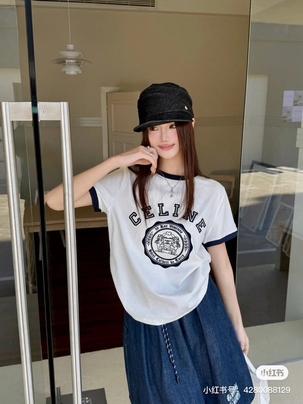 Unisex Contrast Neckline T-Shirt – Velvet Graphic