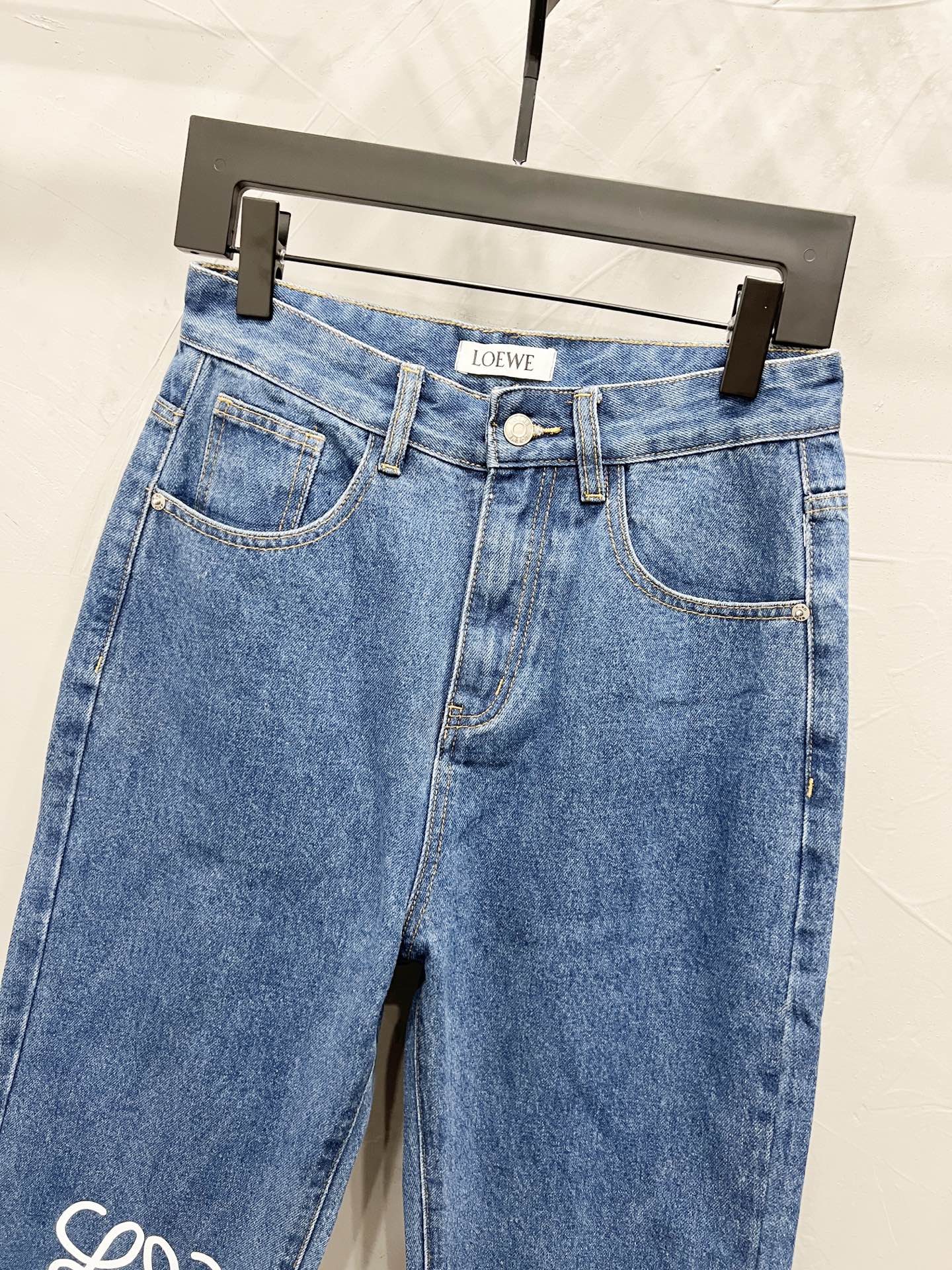 Unisex Straight-Leg Denim Jeans – Washed Finish