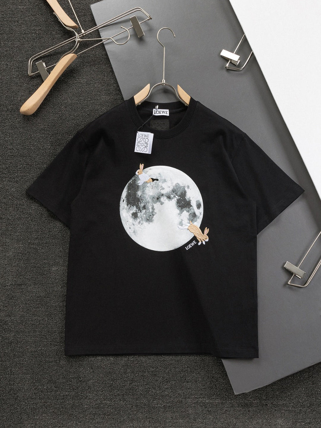 Unisex Embroidered Round-Neck T-Shirt – SunaFujita Collaboration