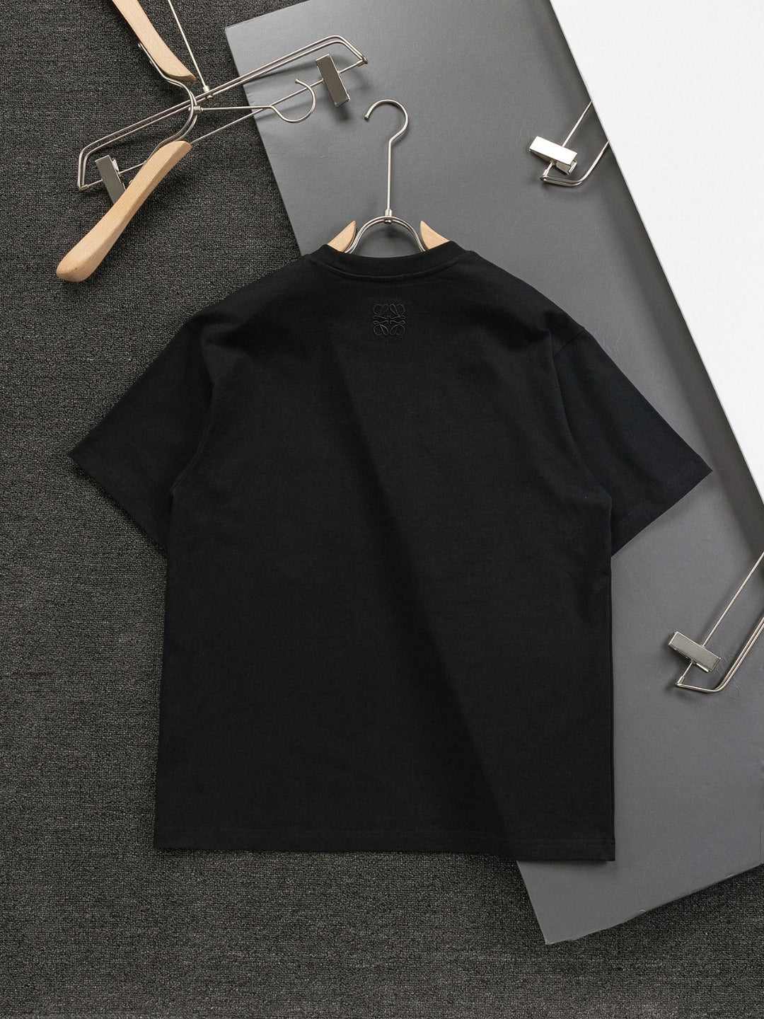 Unisex Embroidered Round-Neck T-Shirt – SunaFujita Collaboration