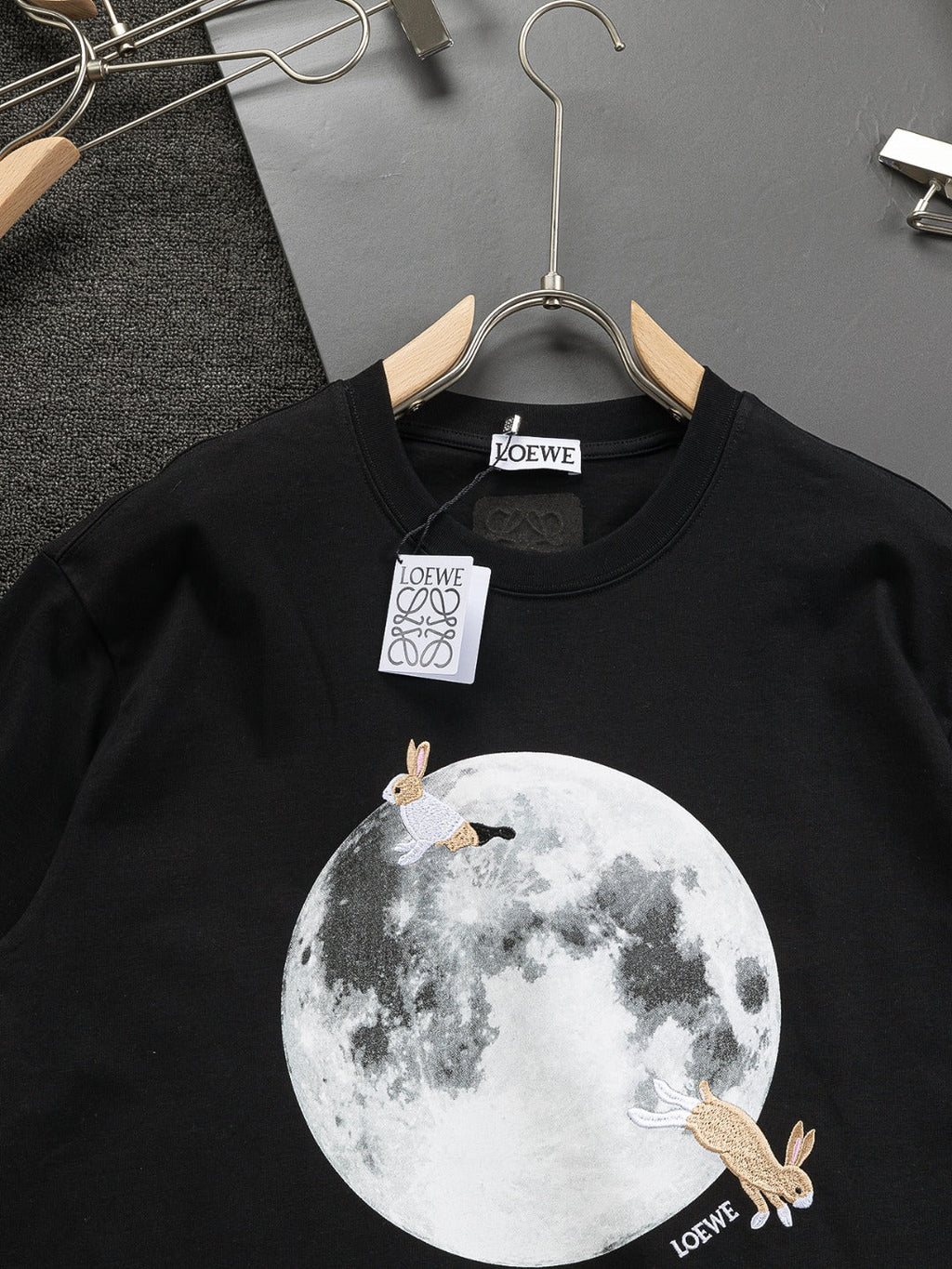 Unisex Embroidered Round-Neck T-Shirt – SunaFujita Collaboration