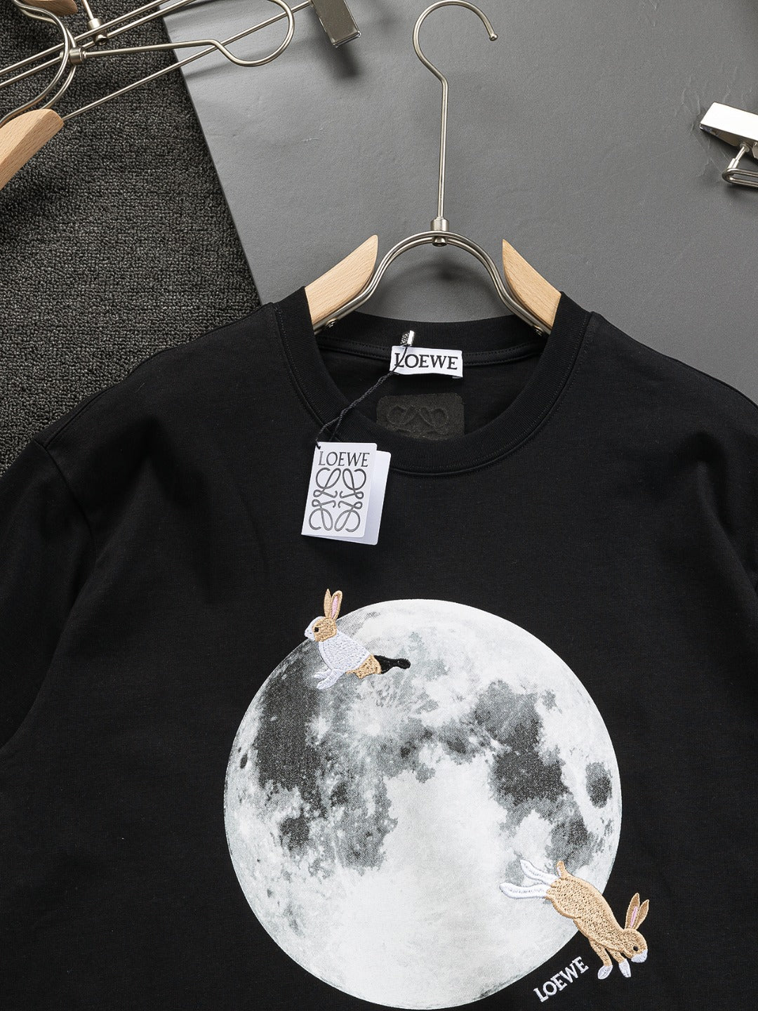 Unisex Embroidered Round-Neck T-Shirt – SunaFujita Collaboration