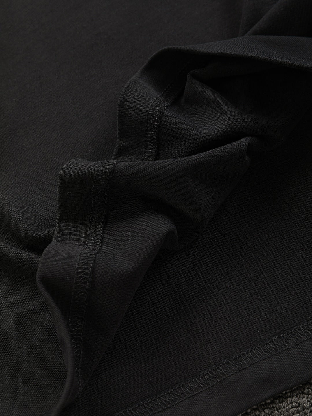 Unisex Embroidered Round-Neck T-Shirt – SunaFujita Collaboration