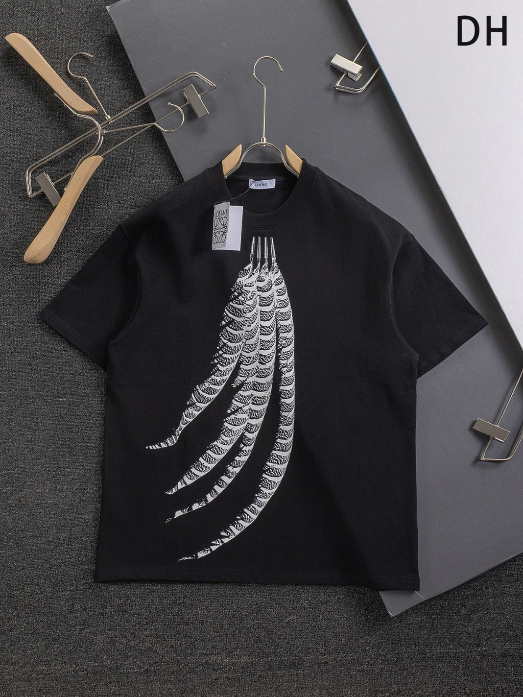 Unisex Feather Print Round-Neck T-Shirt