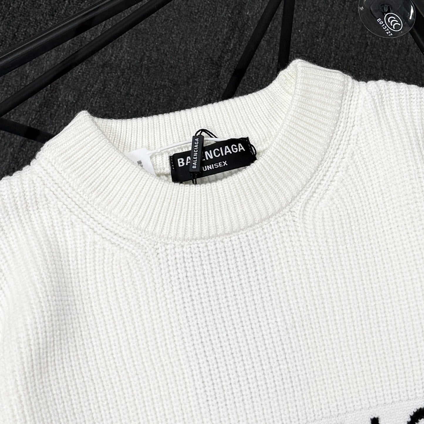 Unisex Jacquard Wool Knit Sweater – Oversized Fit