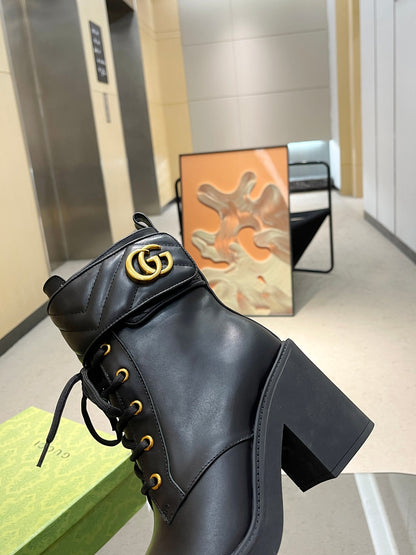 Premium Leather Ankle Boots with Detachable Strap – Fall/Winter Edition