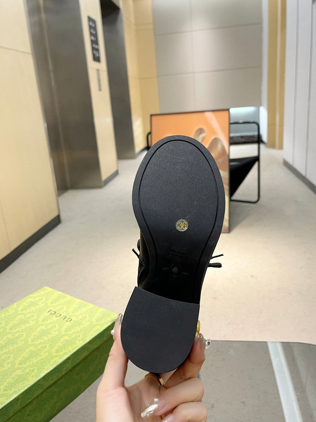 Premium Leather Ankle Boots with Detachable Strap – Fall/Winter Edition