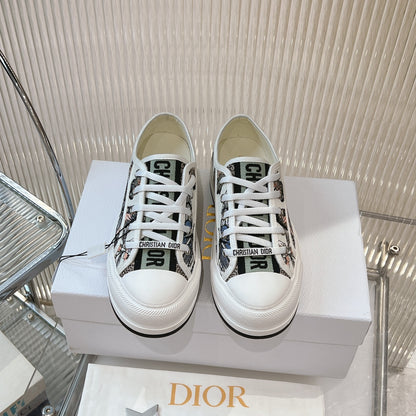 2025 Embroidered Platform Canvas Sneakers