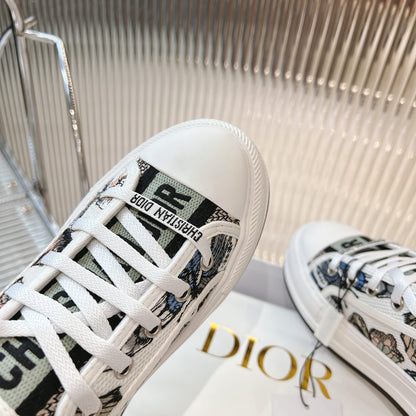 2025 Embroidered Platform Canvas Sneakers