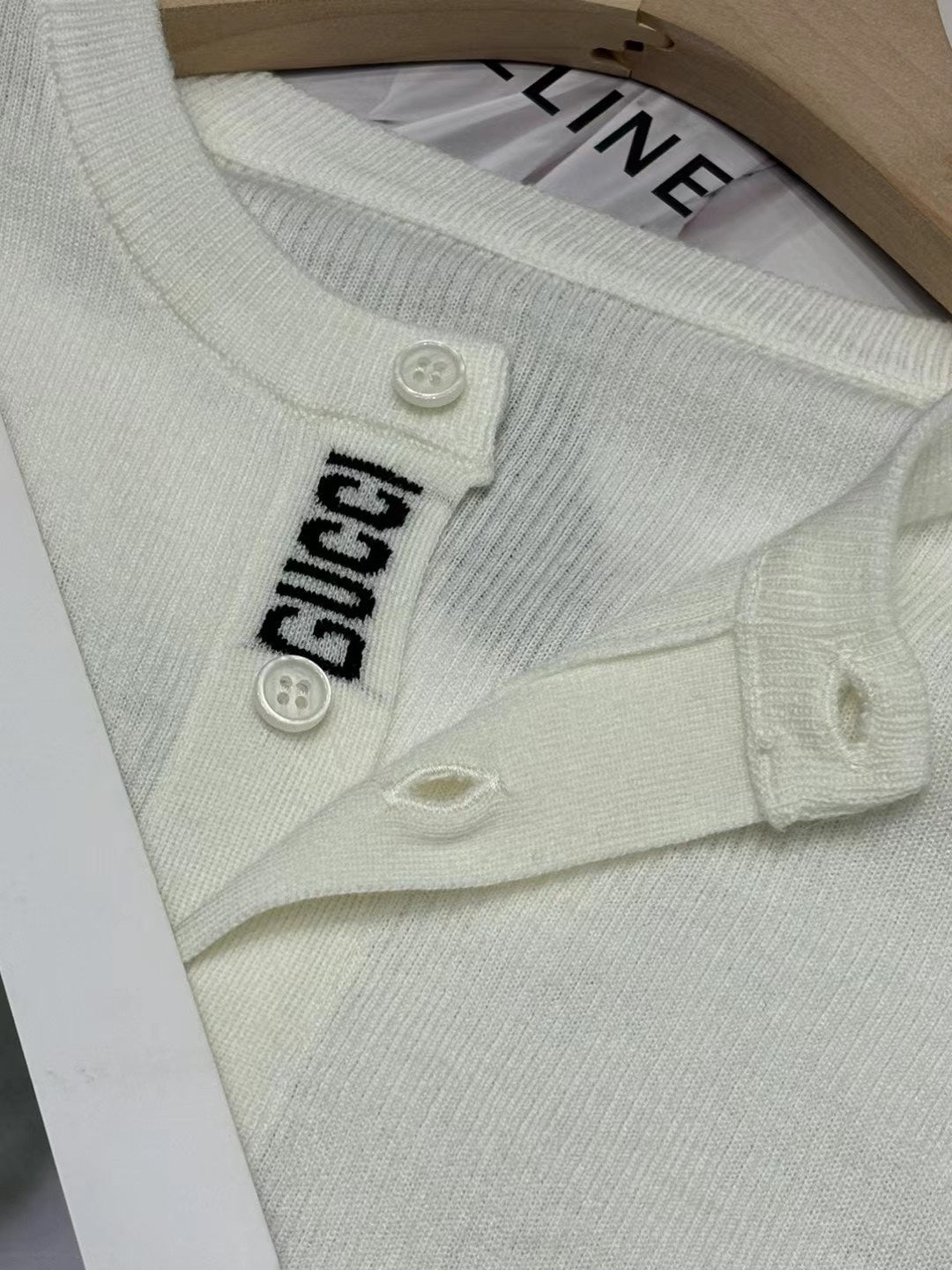 Early Fall Slim-Fit Contrast Wool Sweater